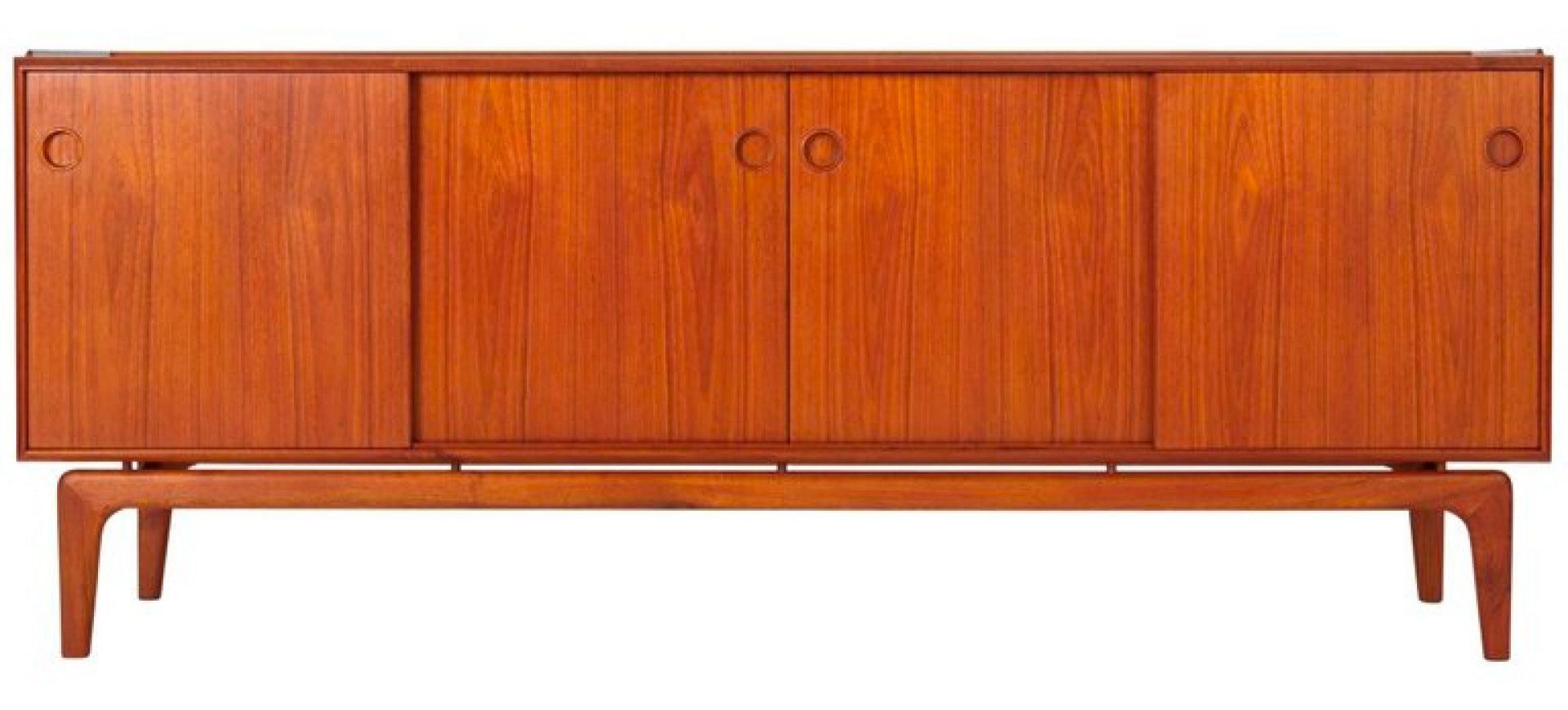 Top 12 Iconic Furniture Pieces